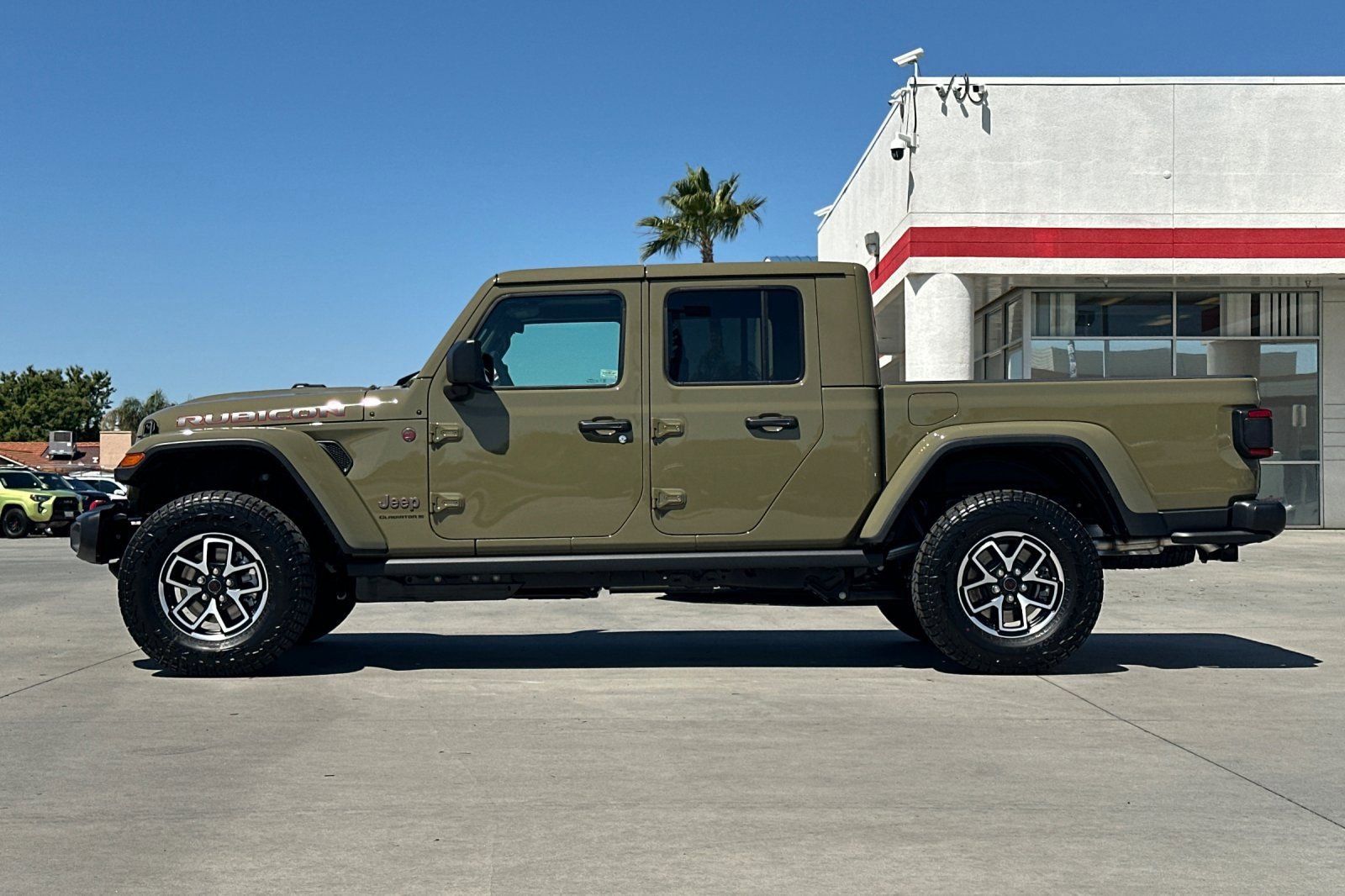 New 2026 Jeep Gladiator Rubicon w/ Steel Power Dome Hood Package AWD/4WD image 3