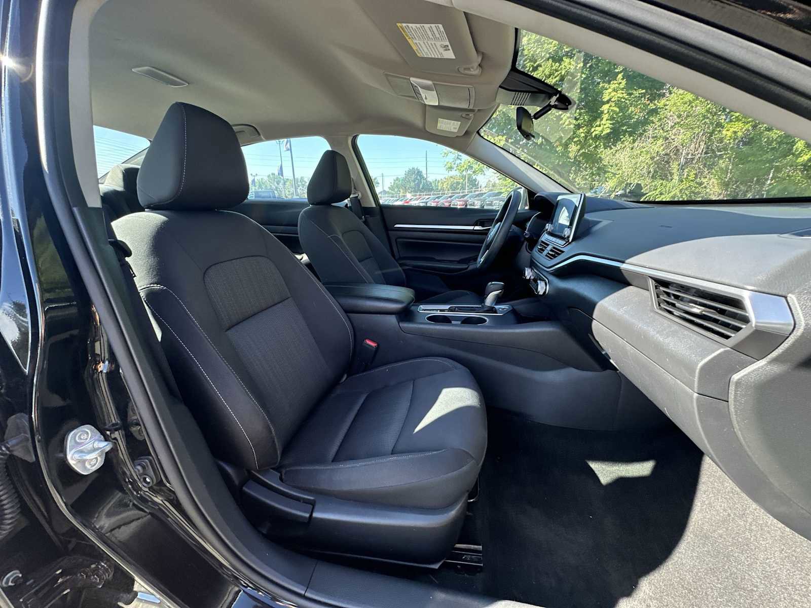 Used 2022 Nissan Altima 2.5 SV image 23