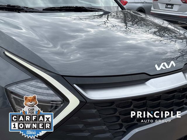 Used 2024 Kia Sportage LX image 9