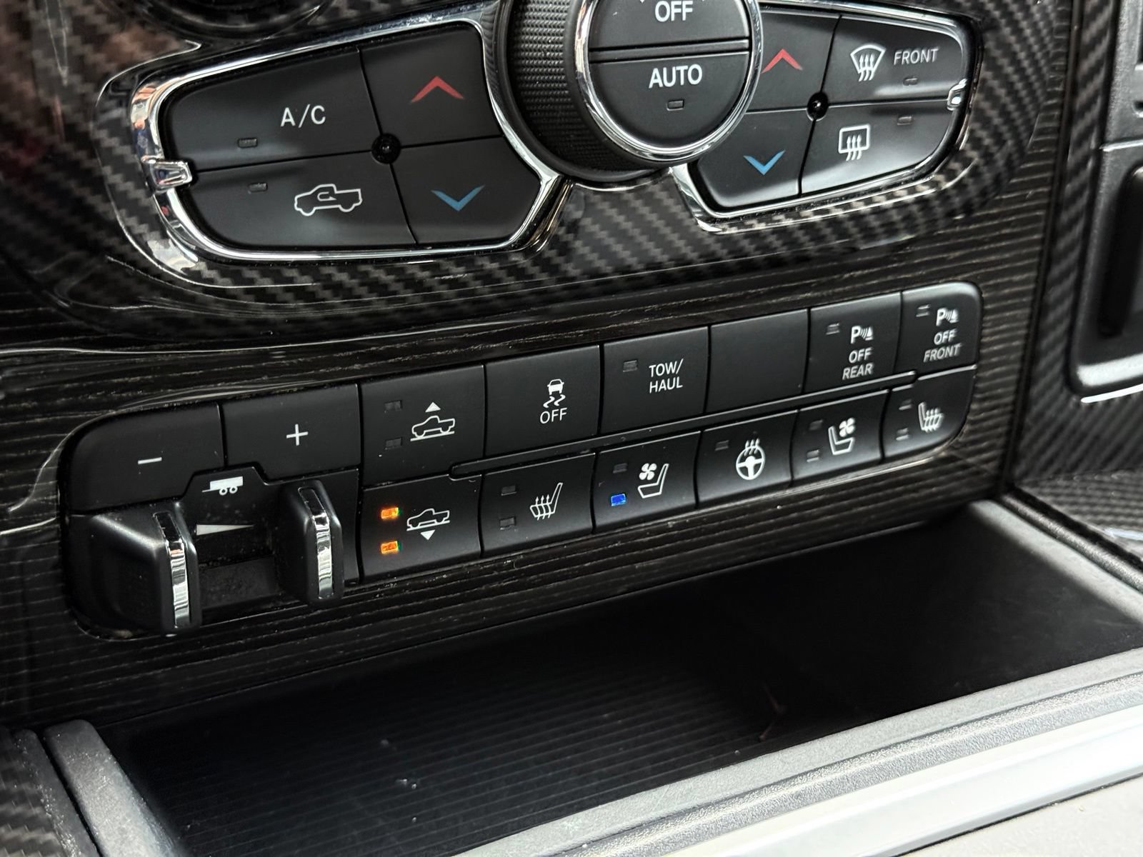 Used 2017 RAM 1500 Limited AWD/4WD image 46