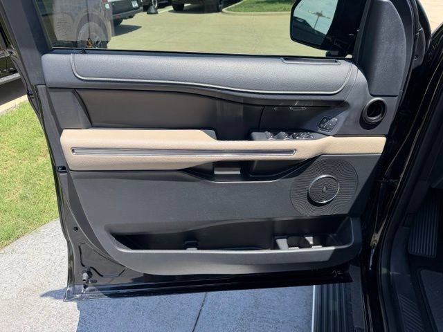 Used 2023 Ford Expedition Max Limited AWD/4WD image 10