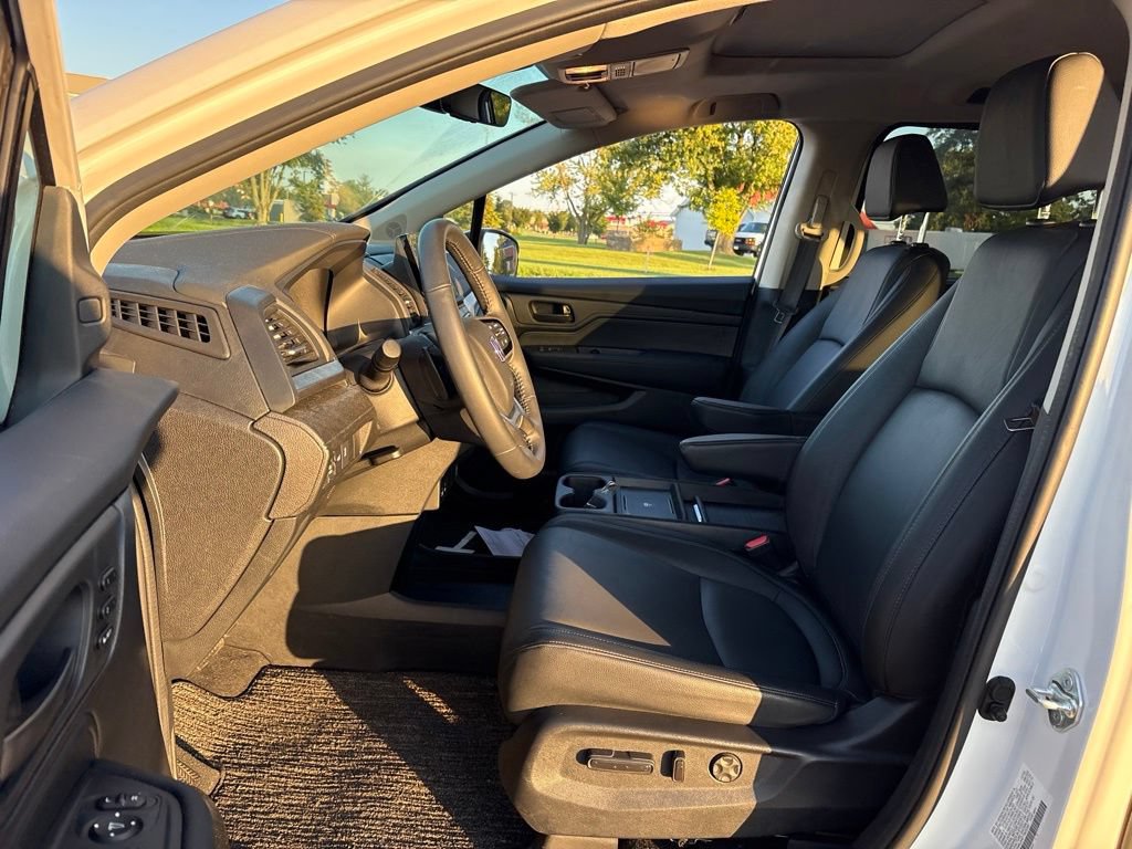 Used 2026 Honda Odyssey EX-L image 16