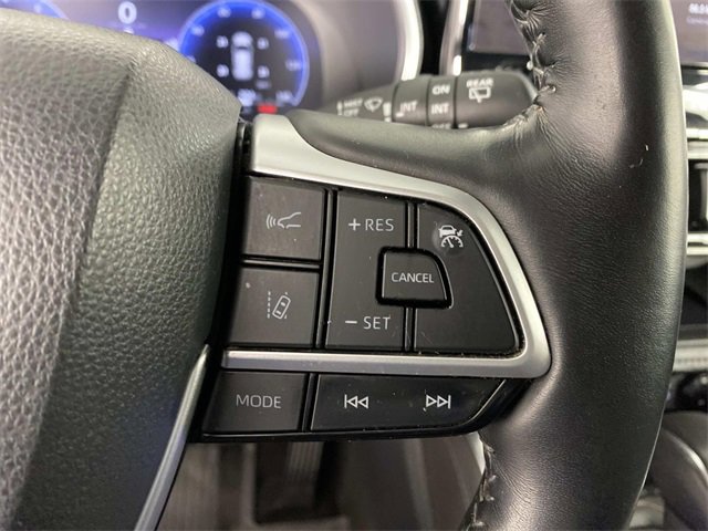 Used 2023 Toyota Highlander Limited image 18