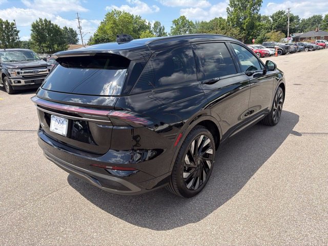 New 2026 Lincoln Nautilus Reserve w/ Jet Appearance Package AWD/4WD image 10