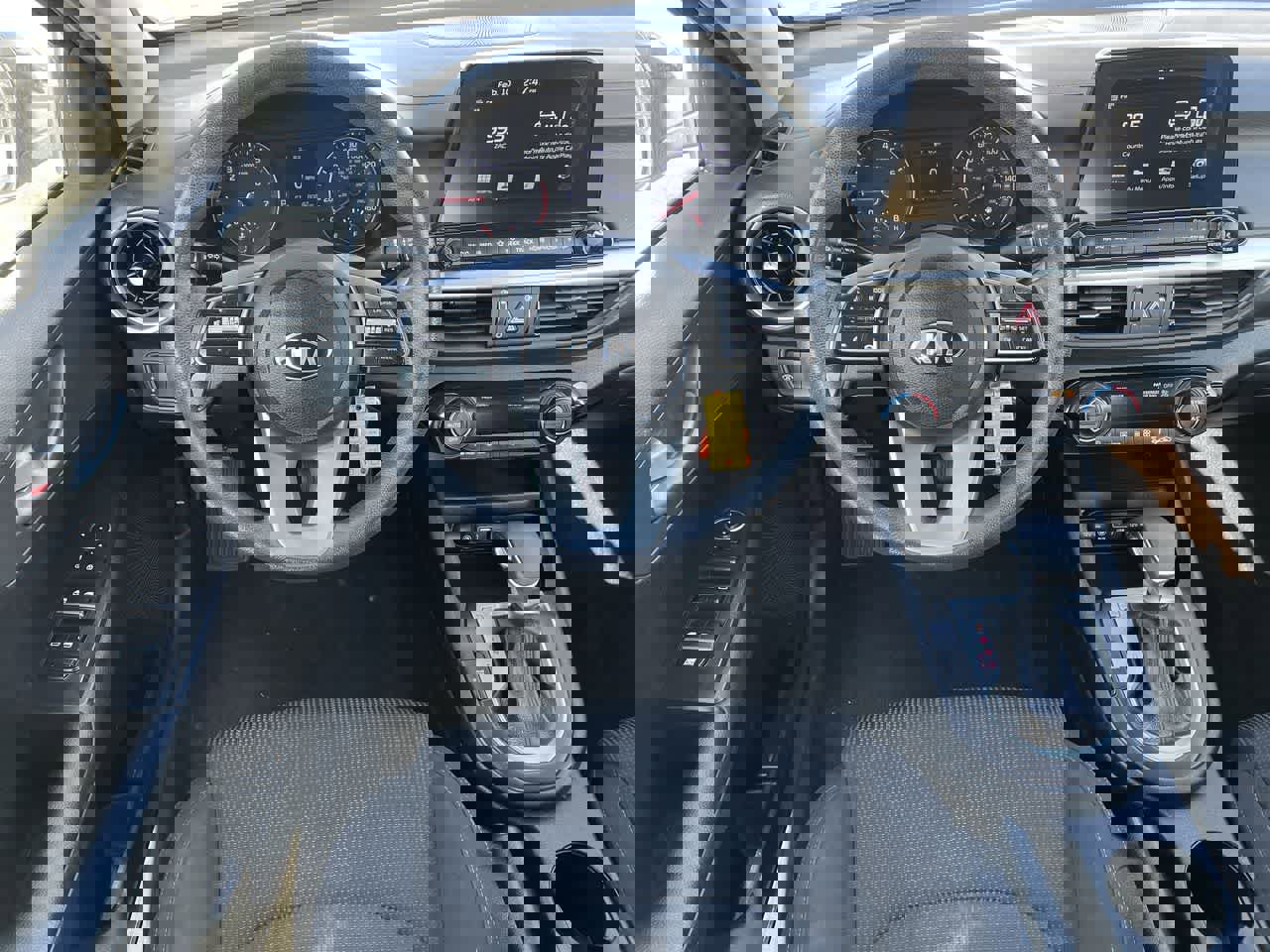 Used 2019 Kia Forte LXS image 11