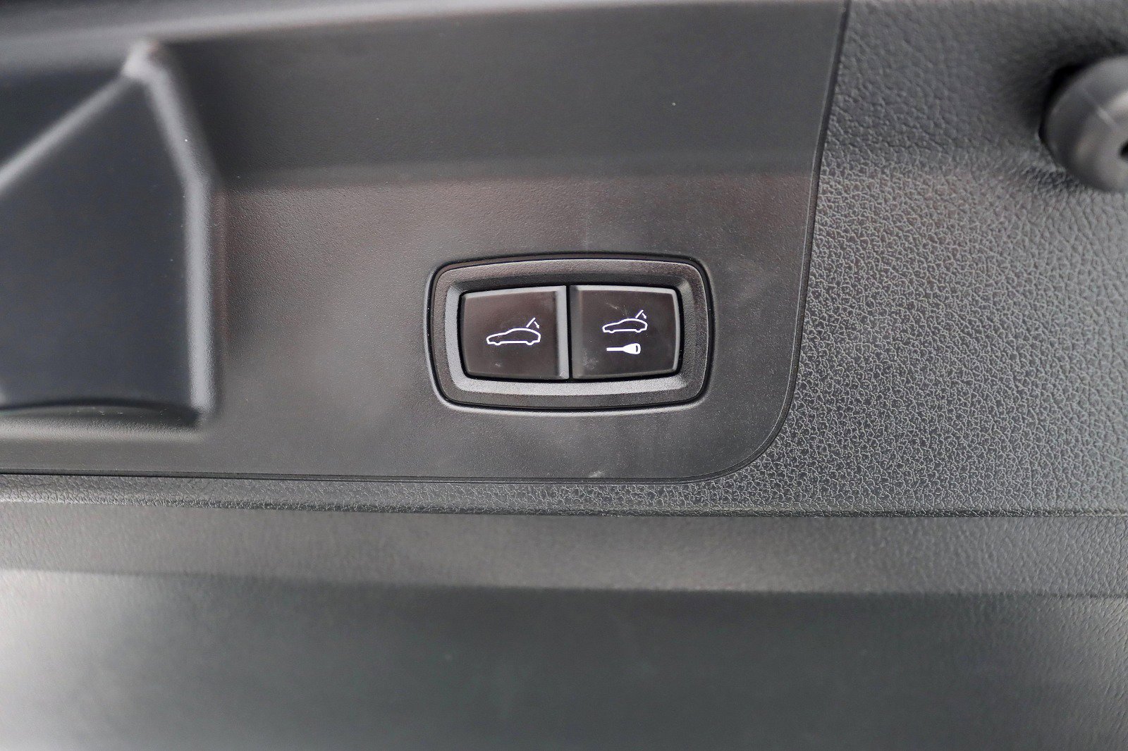 Used 2018 Porsche Panamera 4S w/ Premium Package Plus image 39