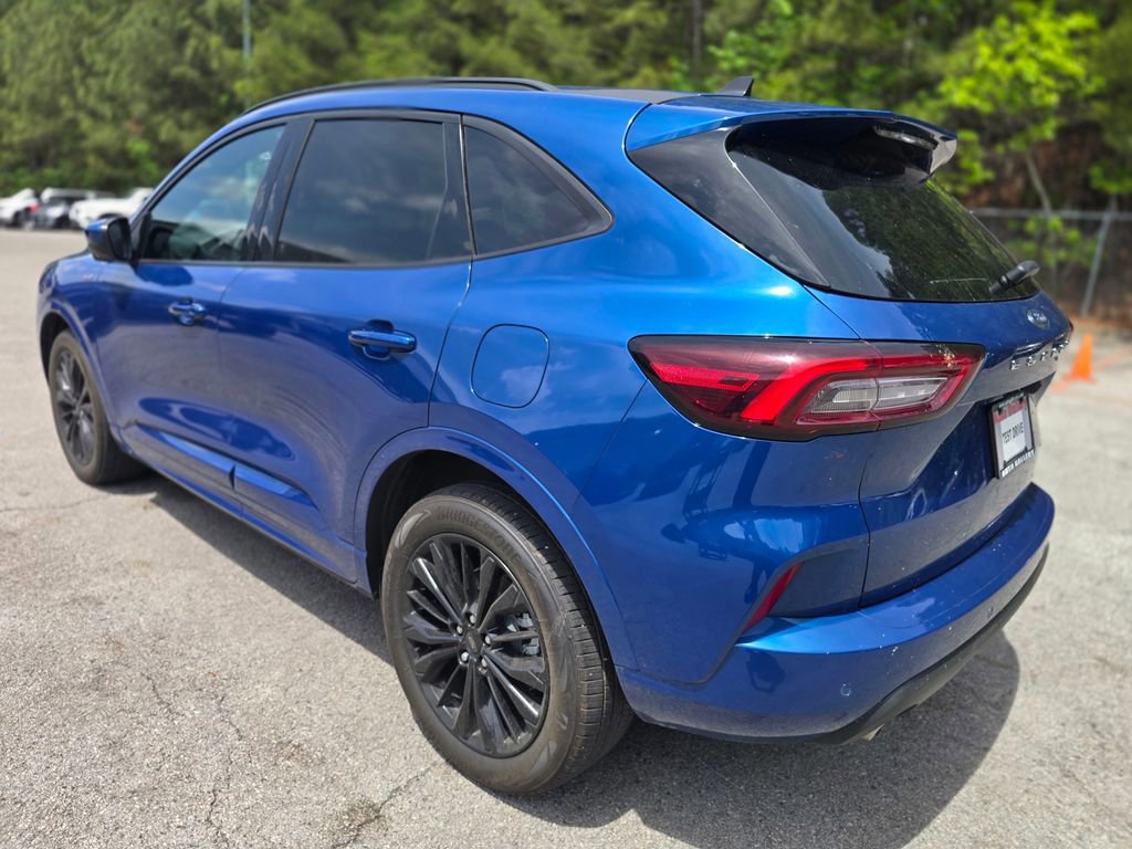 Used 2023 Ford Escape ST-Line Elite AWD/4WD image 5