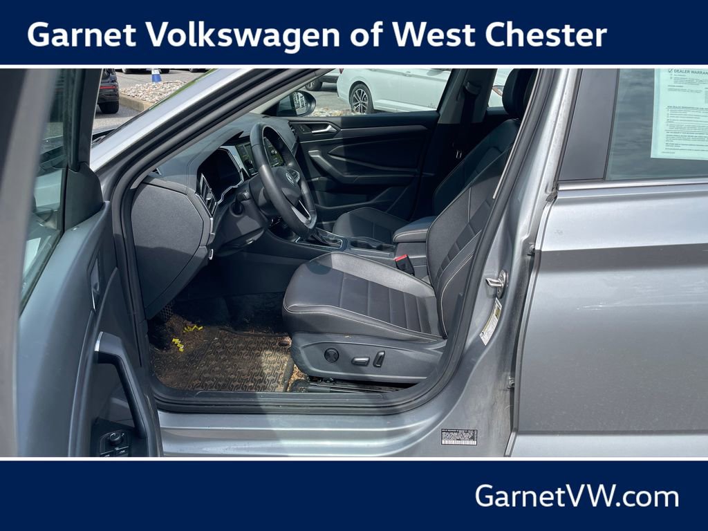 Certified 2023 Volkswagen Jetta SE FWD image 13