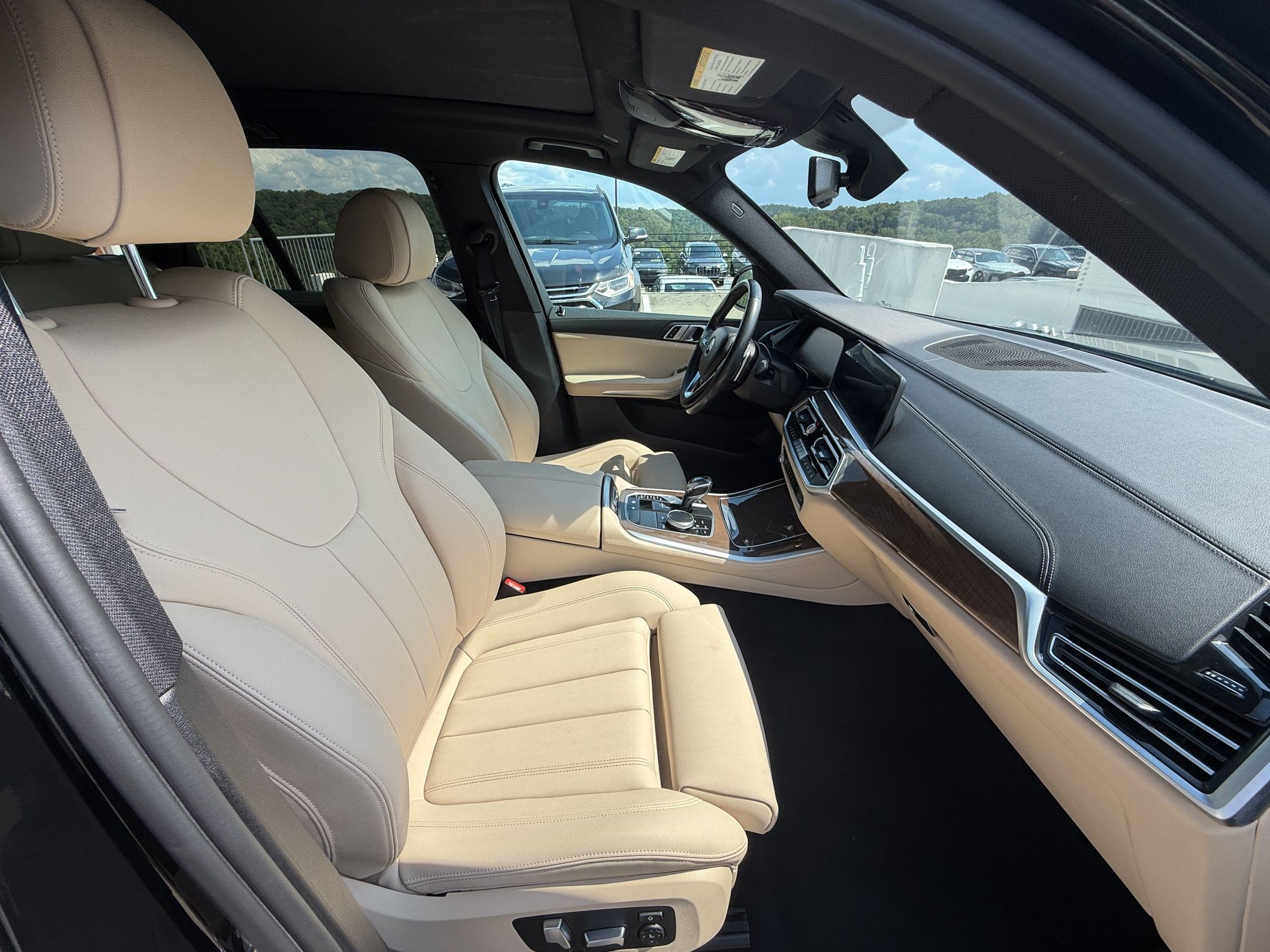 Used 2021 BMW X5 xDrive40i w/ Convenience Package AWD/4WD image 25