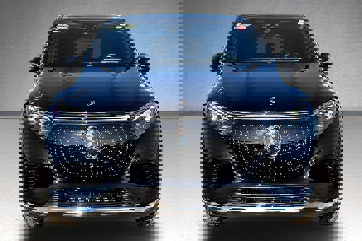 Used 2023 Mercedes-Benz EQS 450+ SUV w/ Exclusive Trim Package image 3