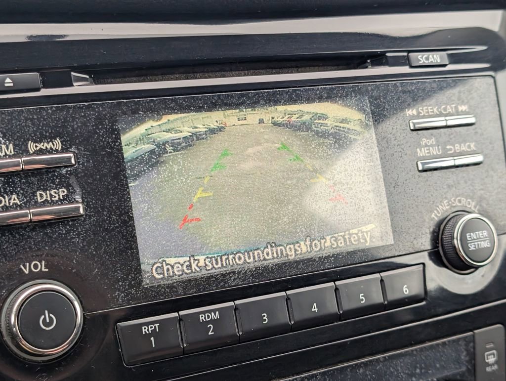 Used 2017 Nissan Rogue SV w/ Midnight Edition image 21