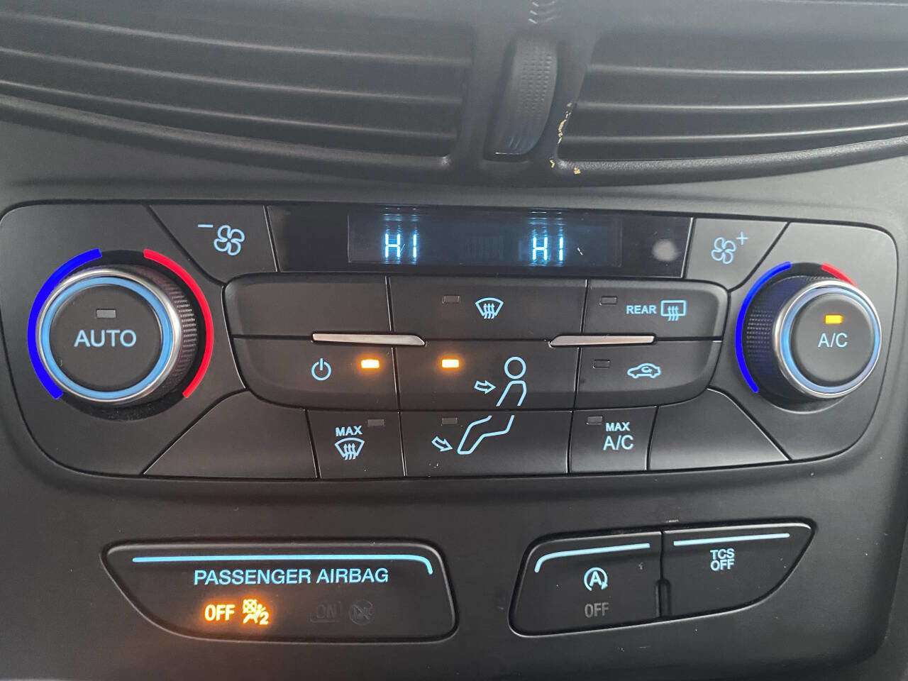 Used 2017 Ford Escape SE image 34