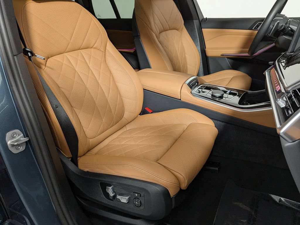 Used 2026 BMW X5 xDrive40i AWD/4WD image 32