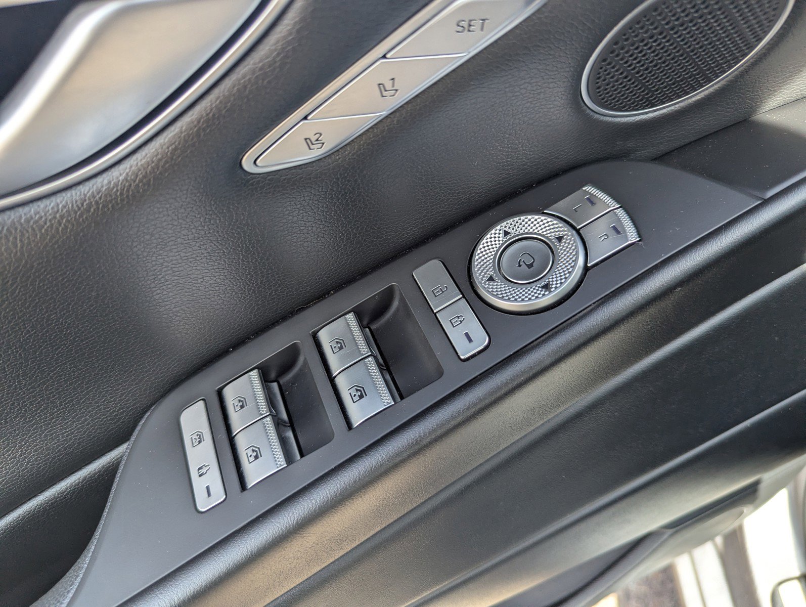 Used 2023 Genesis G80 2.5T image 28