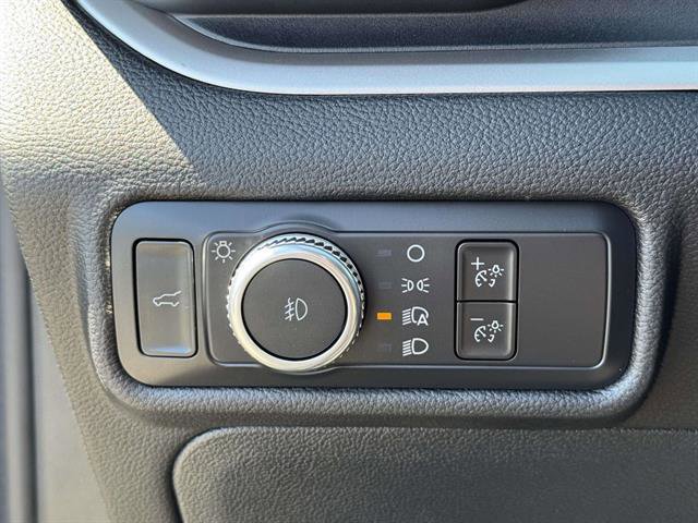 Used 2022 Ford Explorer XLT w/ Equipment Group 202A image 47