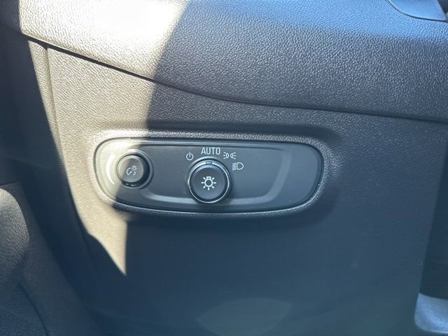 Used 2024 Chevrolet Equinox LT image 17