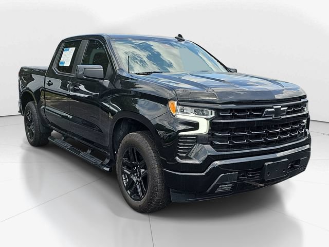 Used 2024 Chevrolet Silverado 1500 RST w/ Z71 Off-Road Package AWD/4WD image 1