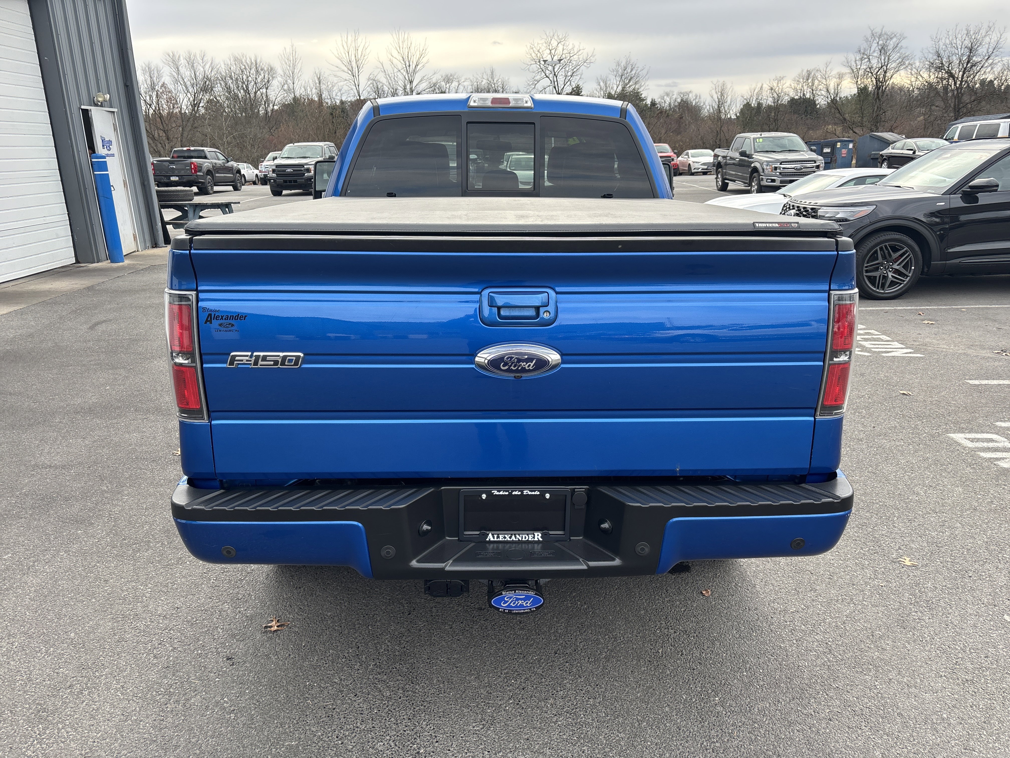 Used 2014 Ford F150 FX4 w/ Equipment Group 402A Luxury image 4