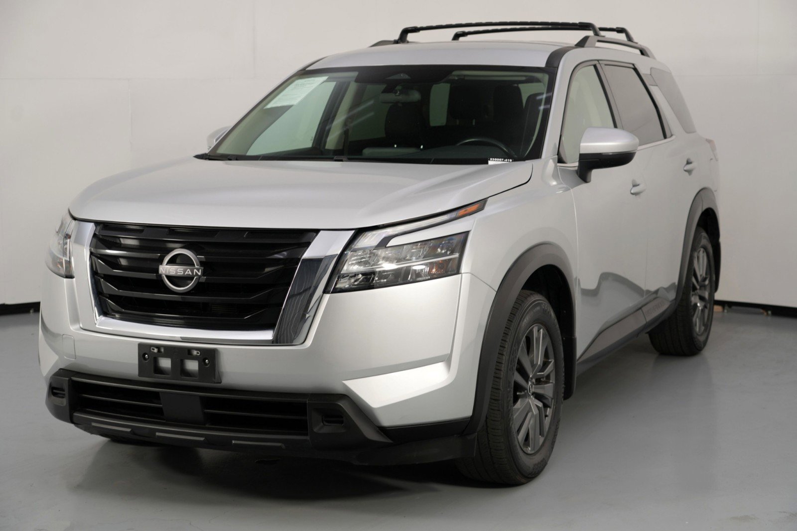 Used 2022 Nissan Pathfinder SV image 45