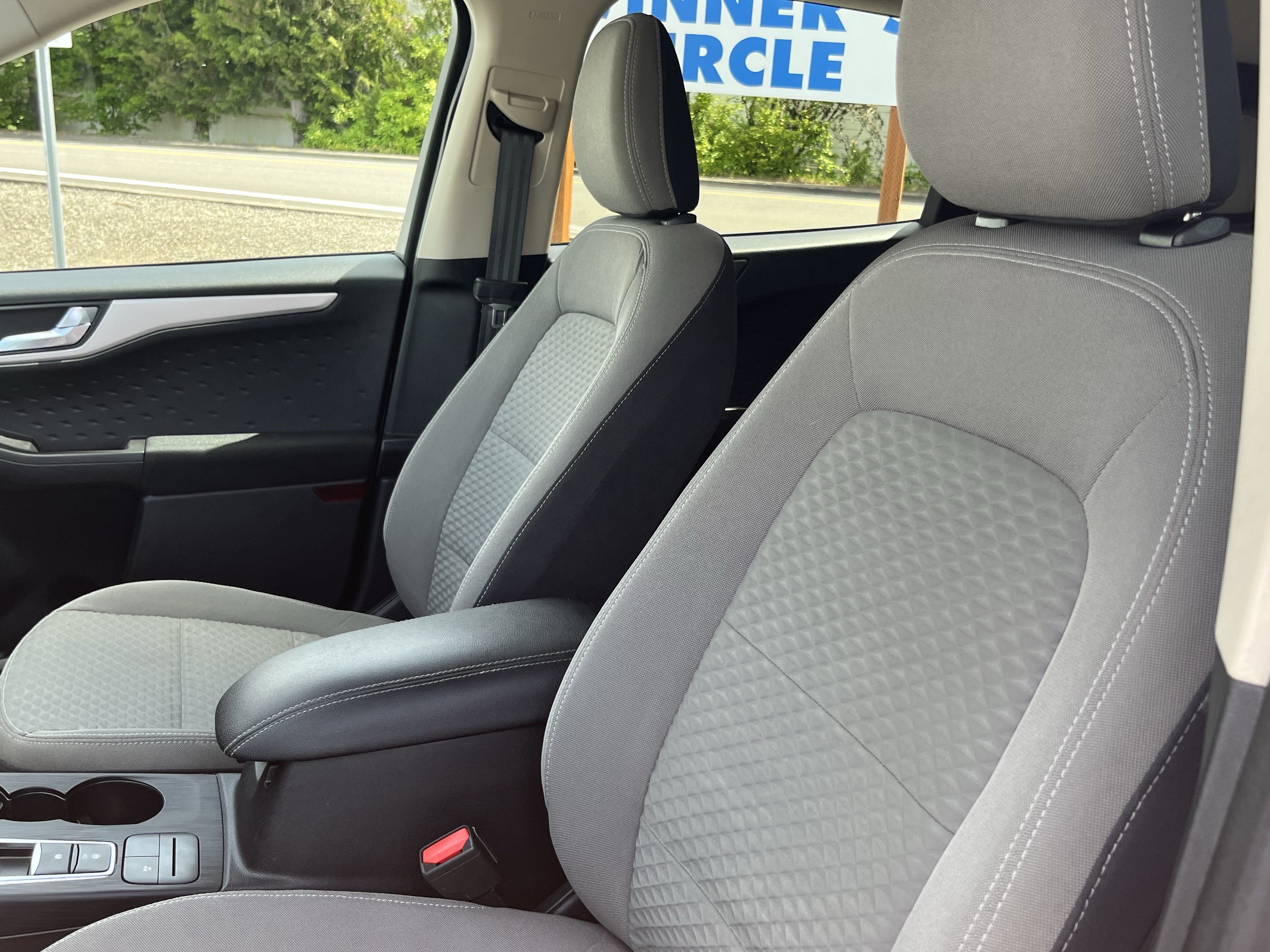 Used 2020 Ford Escape SE Sport AWD/4WD image 18