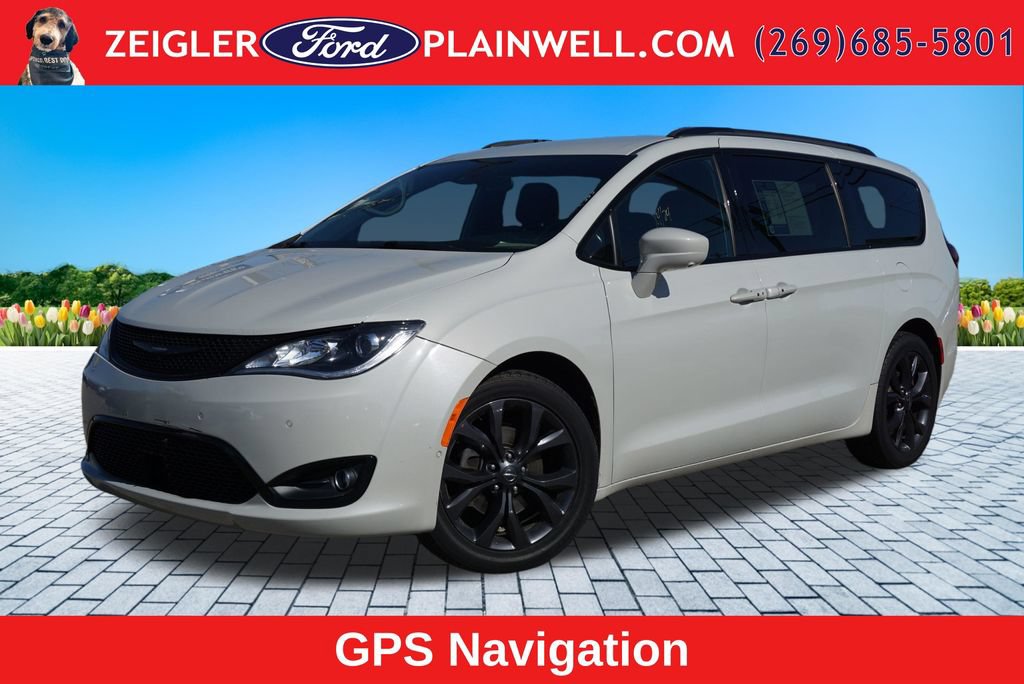 Used 2020 Chrysler Pacifica Touring w/ Advanced Safetytec Group FWD image 1