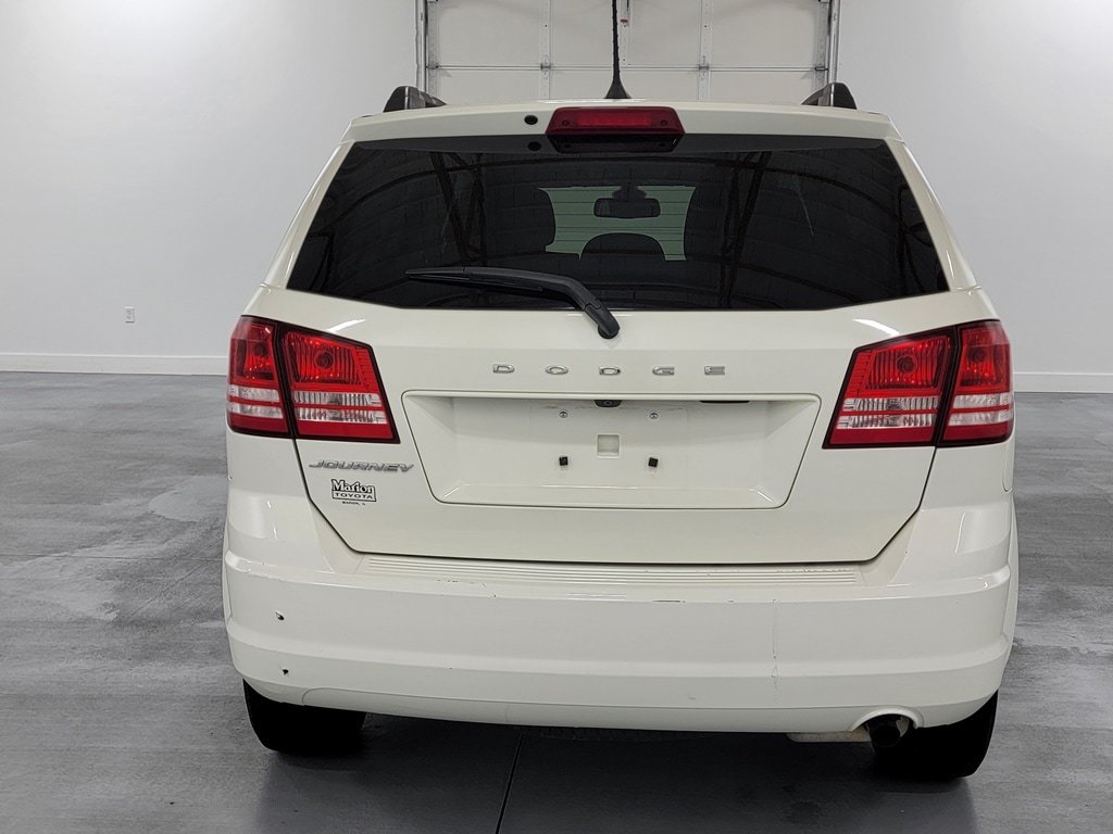 Used 2018 Dodge Journey SE w/ Connectivity Group FWD image 8