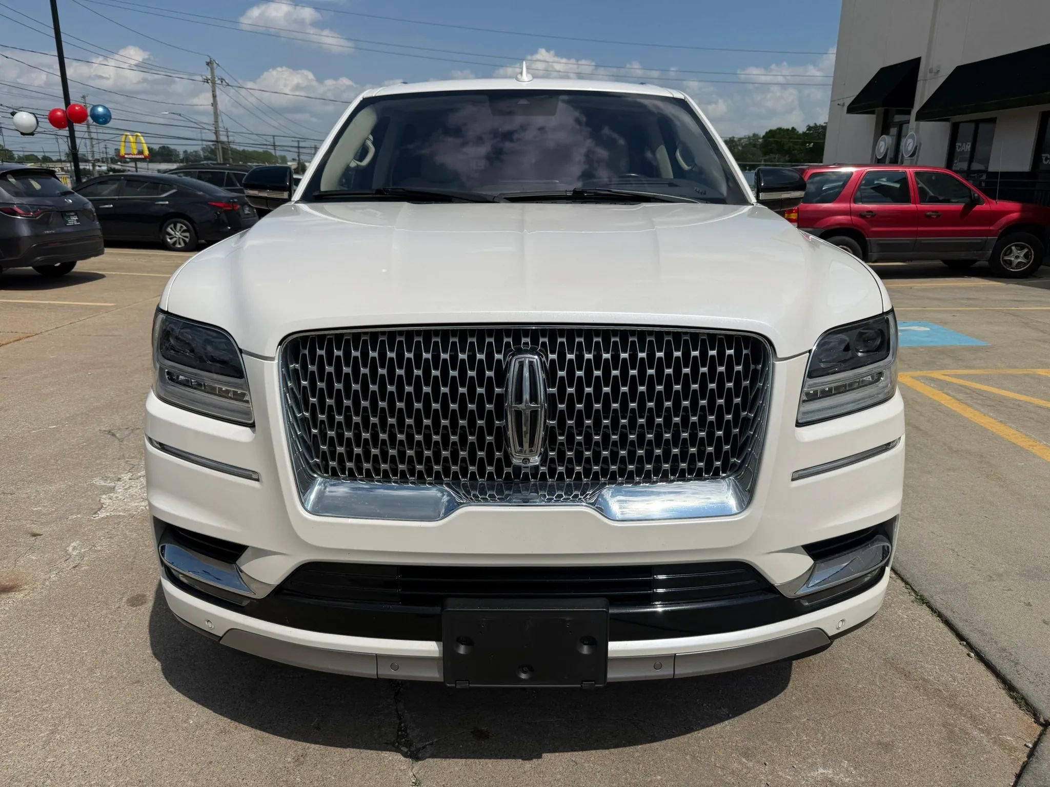 Used 2019 Lincoln Navigator Reserve AWD/4WD image 2