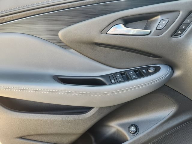 Used 2019 Buick Envision Premium w/ Driver Confidence Package AWD/4WD image 24