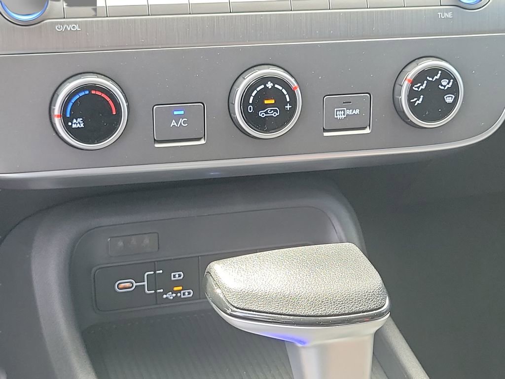 Certified 2026 Hyundai Kona SE image 31