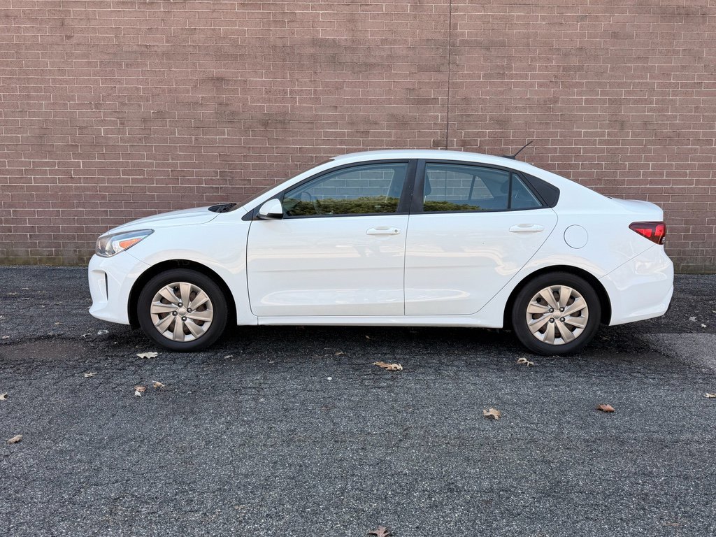 Used 2018 Kia Rio S image 2