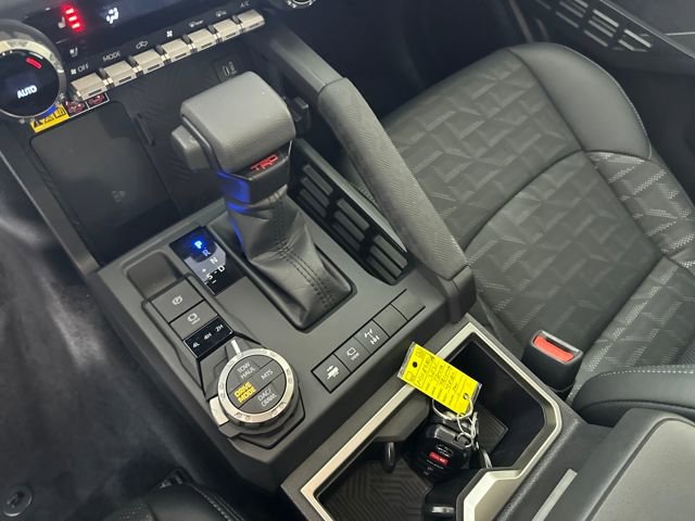 Used 2025 Toyota Tacoma TRD Off-Road image 20