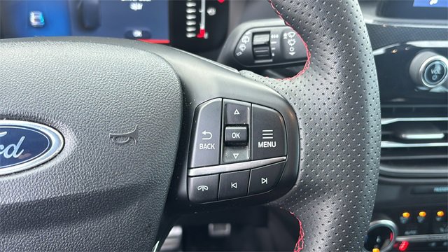 Used 2024 Ford Escape ST-Line image 15