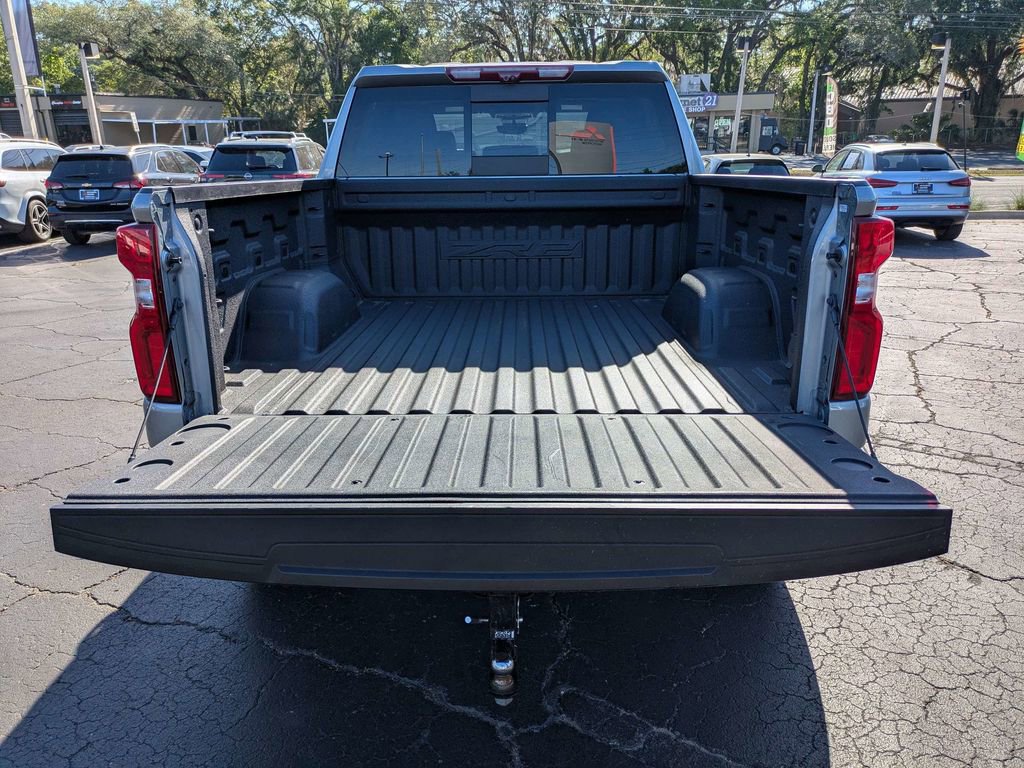 Used 2023 Chevrolet Silverado 1500 ZR2 w/ Technology Package AWD/4WD image 12