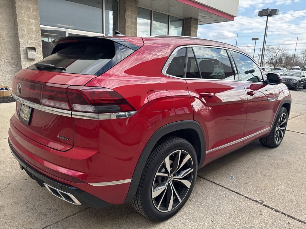 Used 2024 Volkswagen Atlas Cross Sport SEL Premium R-Line image 3