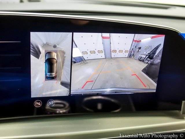 New 2025 Cadillac Lyriq Luxury w/ LPO, Floor Liner Package AWD/4WD image 15