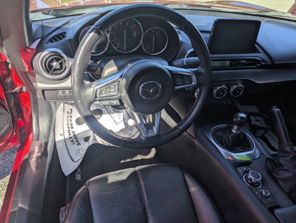 Used 2019 MAZDA MX-5 Miata RF Grand Touring w/ GT-S Package RWD image 11