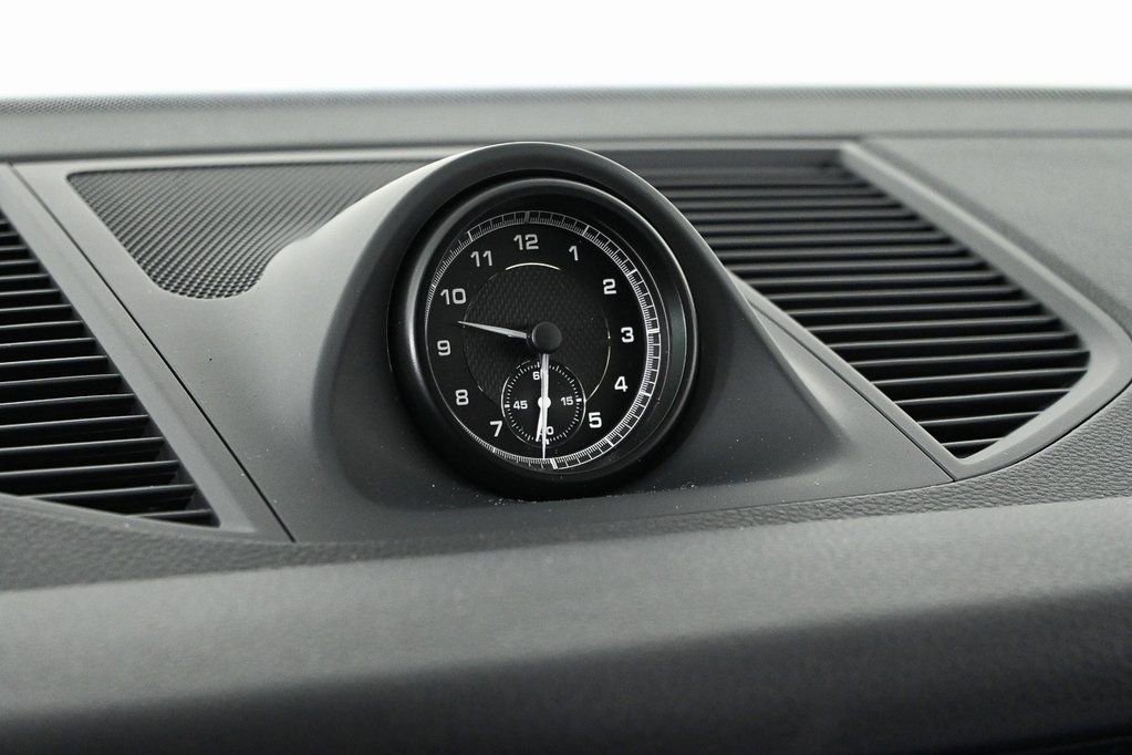 Used 2025 Porsche Macan image 17