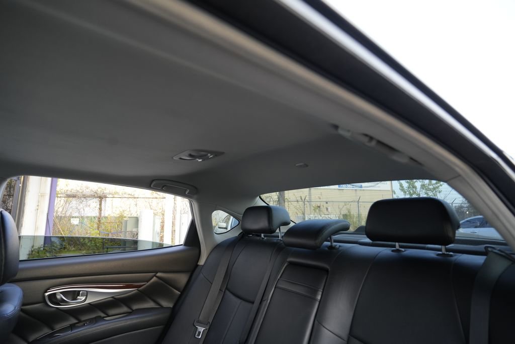 Used 2015 INFINITI Q70 L 3.7 RWD image 19