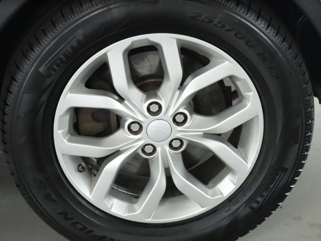 Used 2017 Land Rover Discovery SE AWD/4WD image 43
