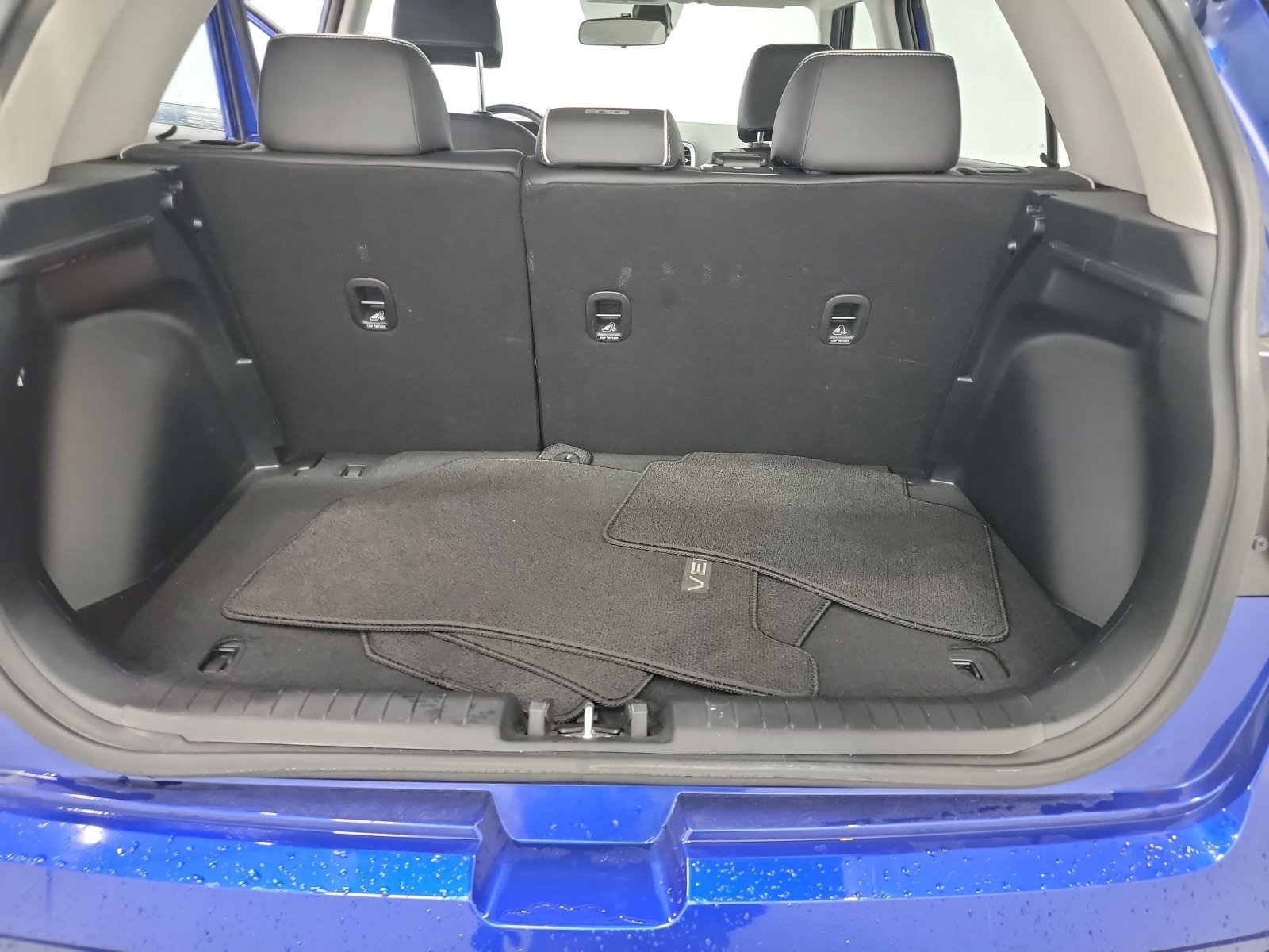 Used 2023 Hyundai Venue Limited FWD image 23
