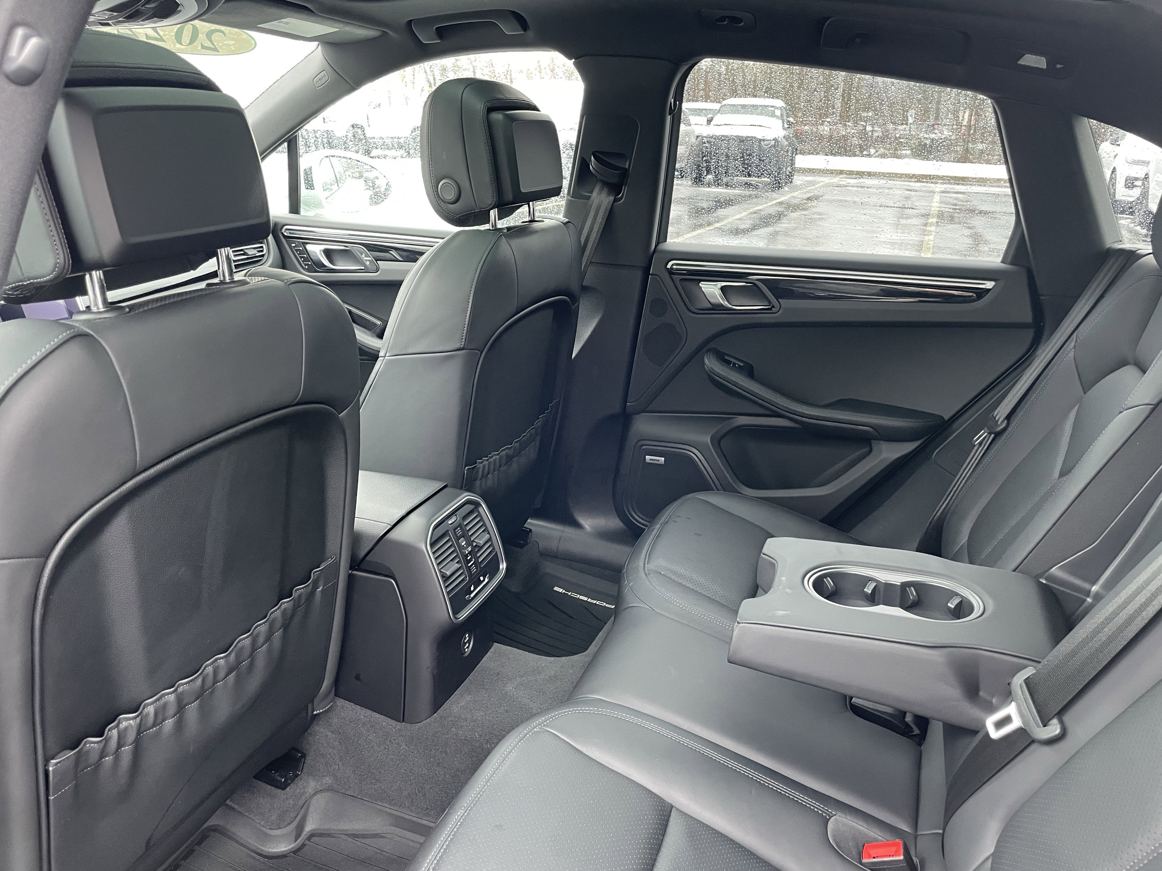 Used 2022 Porsche Macan image 30