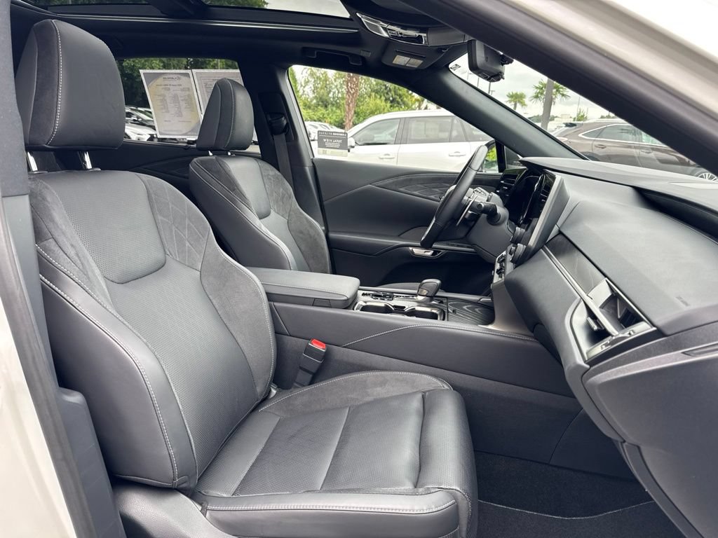 Certified 2025 Lexus RX 450h AWD w/ Luxury Package image 21