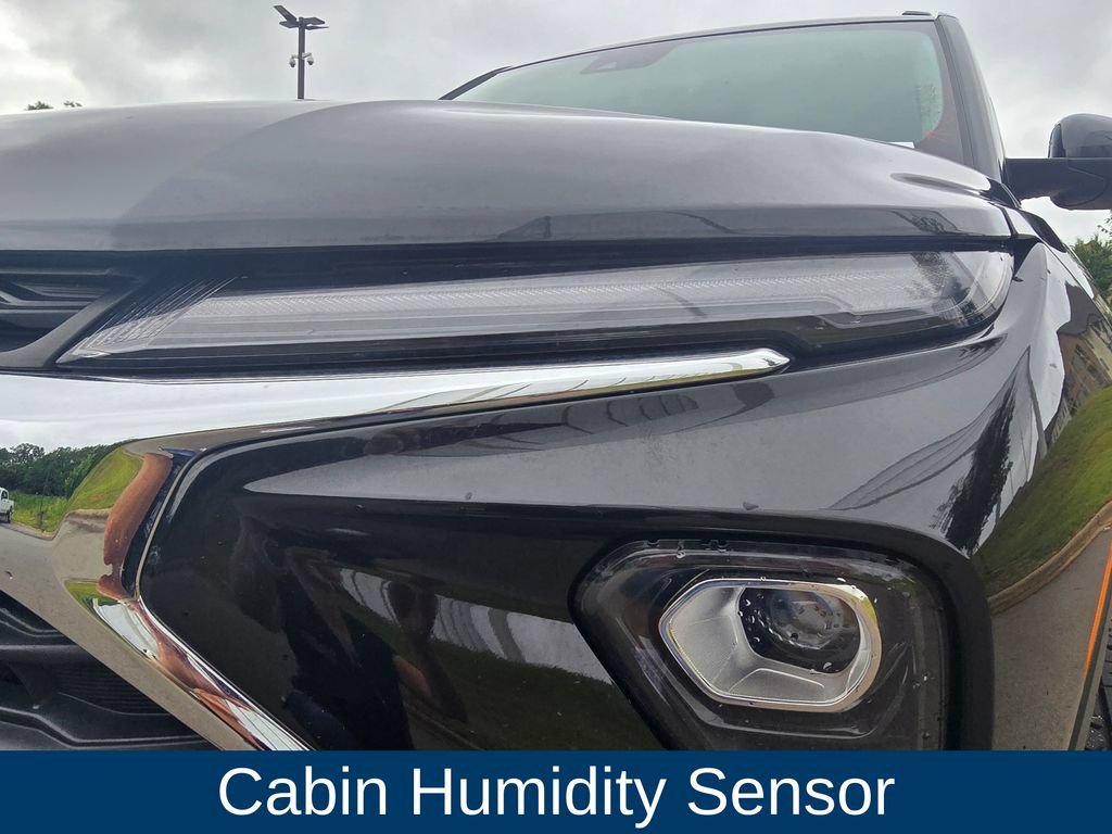 Used 2024 Chevrolet TrailBlazer LT w/ Convenience Package AWD/4WD image 11