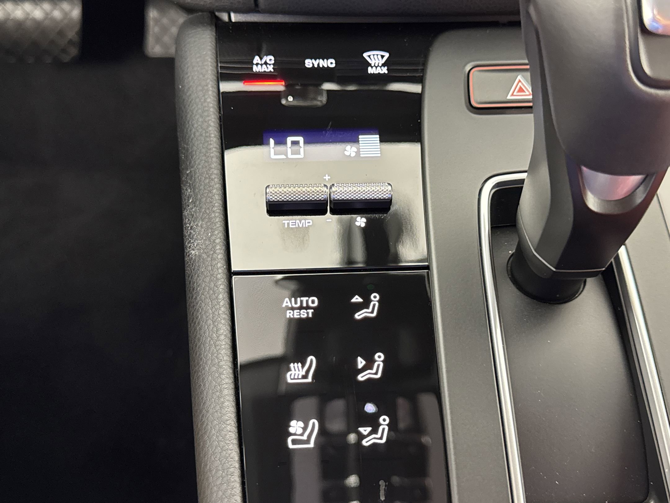 Certified 2025 Porsche Macan GTS image 18