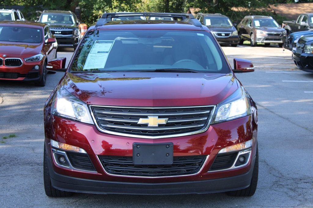 Used 2017 Chevrolet Traverse LT w/ Style and Technology Package AWD/4WD image 2