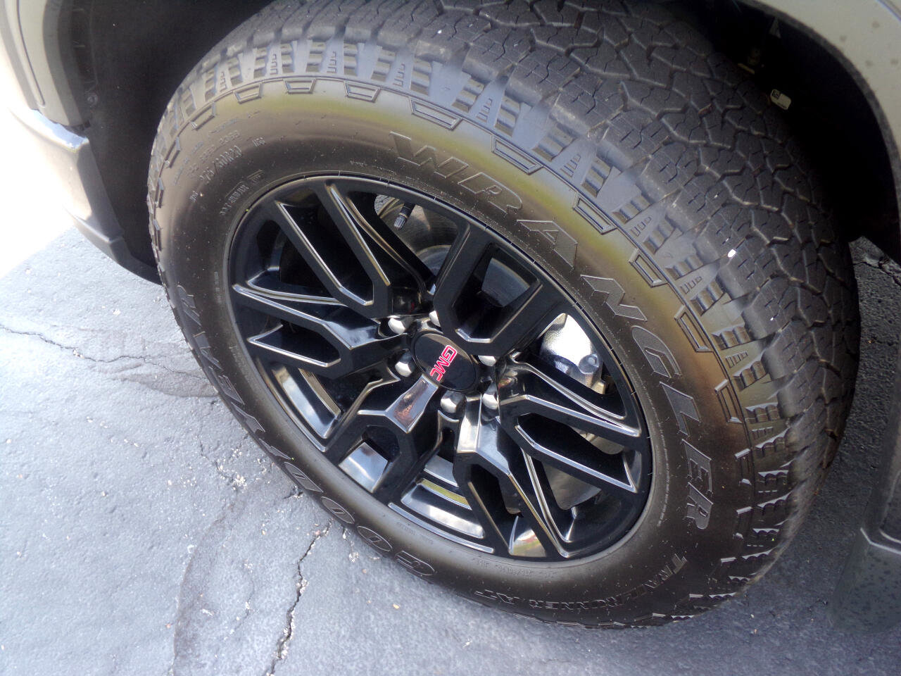 Used 2023 GMC Sierra 1500 Elevation image 9