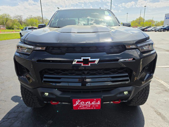 New 2026 Chevrolet Colorado ZR2 w/ Technology Package AWD/4WD image 8