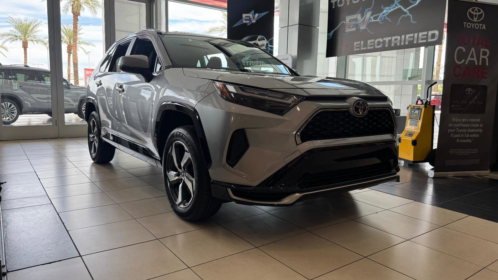New 2025 Toyota RAV4 SE