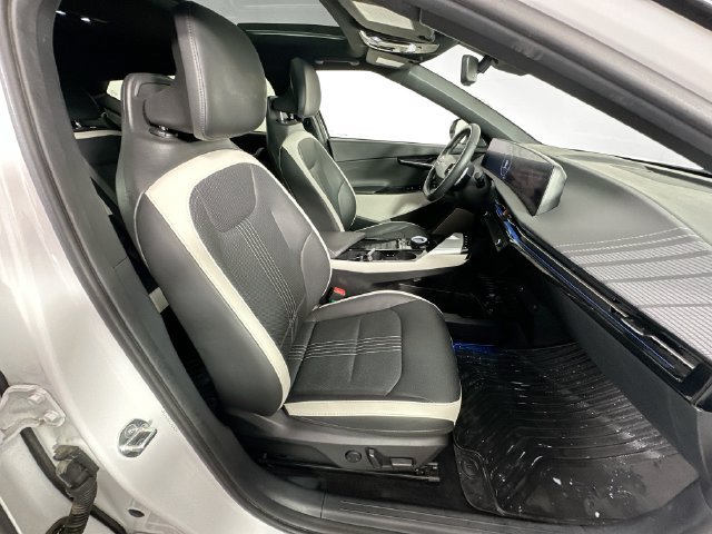 Used 2024 Kia EV6 GT-Line AWD/4WD image 31