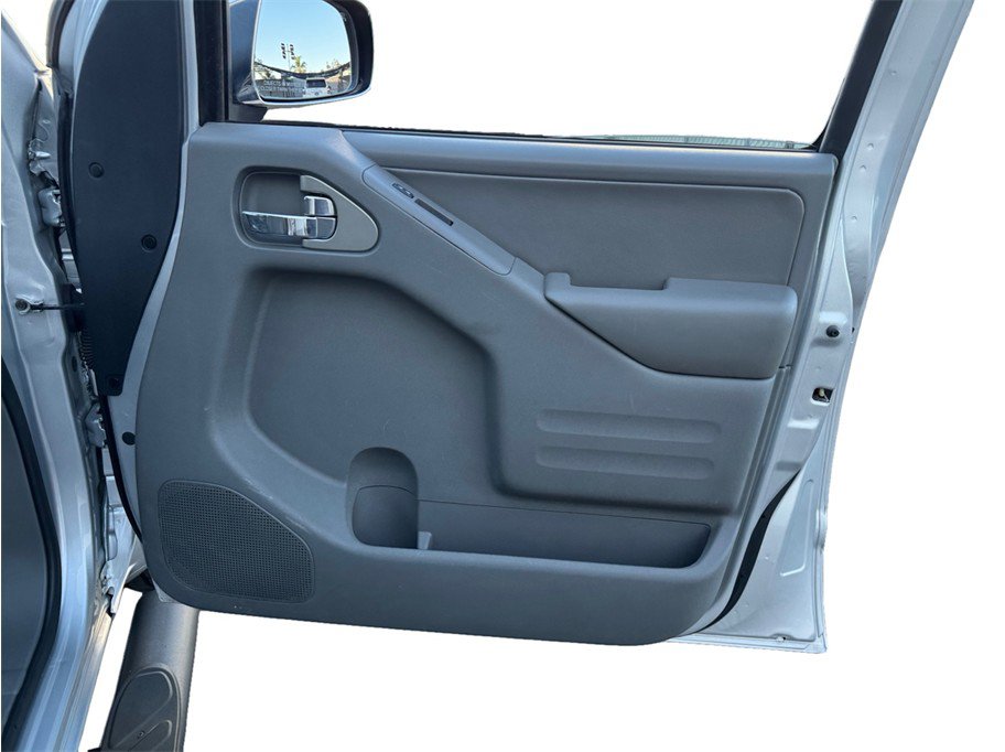 Used 2019 Nissan Frontier SL image 18